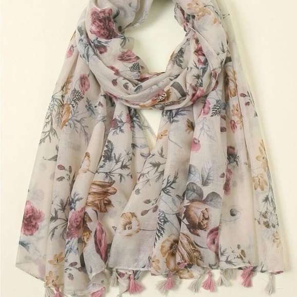 Scarf - Picture 1 of 1